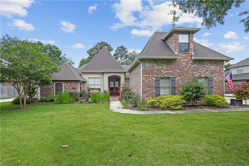 1068 Whitetail Dr, Mandeville, LA, 70448-1996 | Card Image