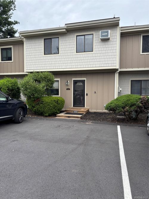 5202 Chelsea Cv N, Hopewell Junction, NY, 12533-7103 | Card Image