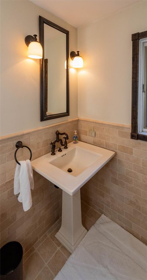 7 Fox Hollow Rd, Brewster, NY, 10509-4922 | Card Image