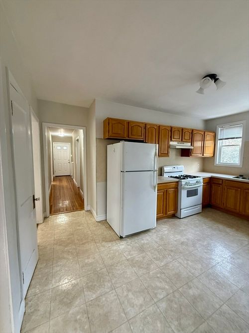 apt-1-1139 Beacon St, Newton, MA, 02461-1157 | Card Image