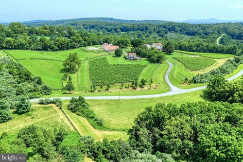 40954 Canter Ln, PAEONIAN SPRINGS, VA, 20129-1859 | Card Image