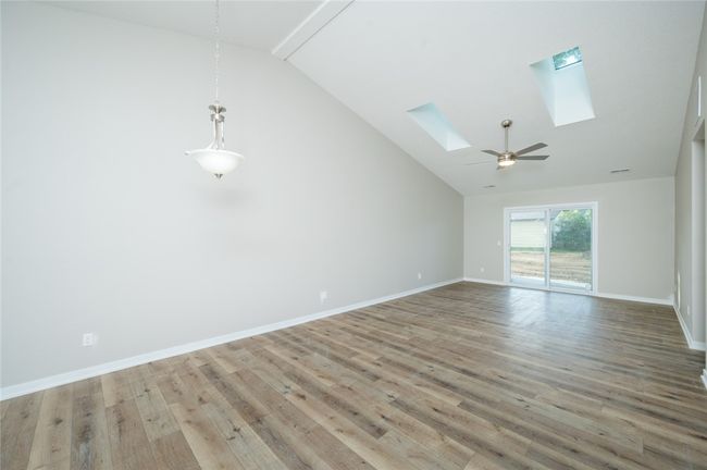 503 W Broadway St, Home with 2 bedrooms, 2 bathrooms and null parking in Colfax IA | Image 9
