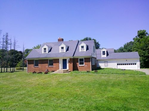 215 48th Street Nw, Canton, OH, 44709 | Card Image