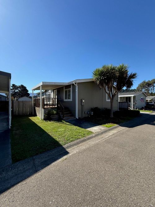 83-995 Riverside Dr, Rio Dell, CA, 95562-1133 | Card Image