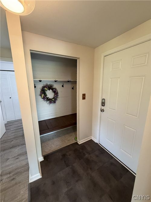 460 Idlewood Blvd, Baldwinsville, NY, 13027-3062 | Card Image
