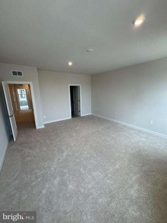 1009 Maya Ln, Townhouse with 3 bedrooms, 3 bathrooms and null parking in Manassas VA | Image 7