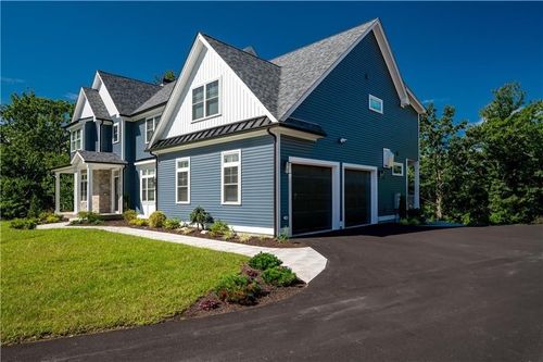 5 Lacey Ct, Smithfield, RI, 02917-2590 | Card Image