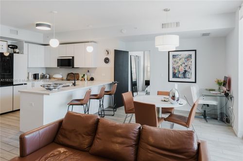 apt-2002-999 Sw 1st Ave, Miami, FL, 33130-3463 | Card Image