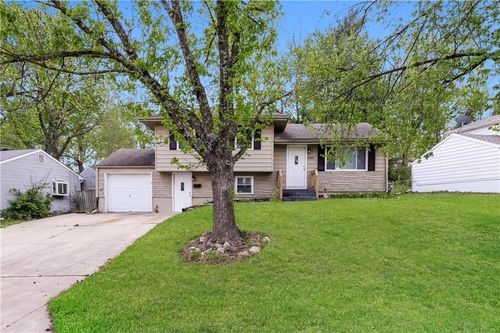 4843 Ne Tullis Avenue, Kansas City, MO, 64119 | Card Image
