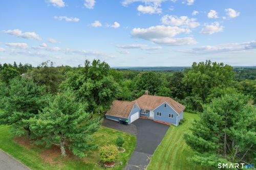 4 Bayview Cir, Watertown, CT, 06795-1328 | Card Image