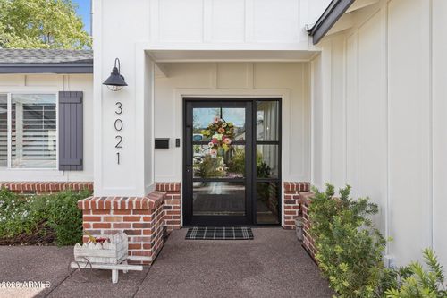 3021 N 47th Pl, Phoenix, AZ, 85018-7746 | Card Image