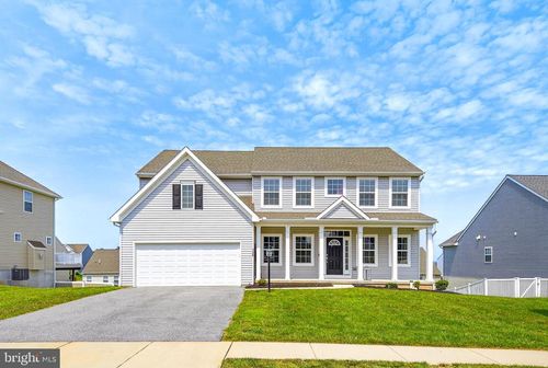 140 Village Rd, MANCHESTER, PA, 17345-9110 | Card Image