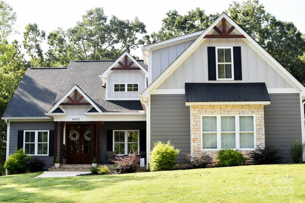 36th St, Hickory, NC 28601