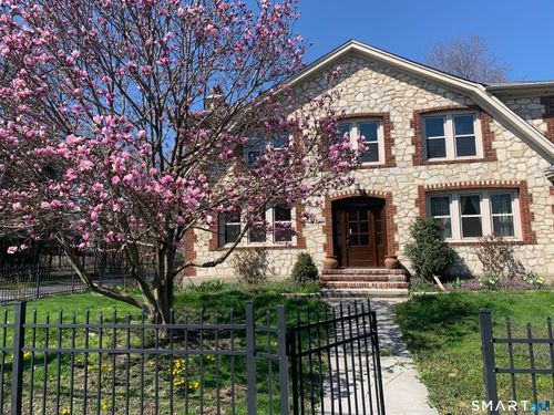 18 Fleetwood Ave, Bethel, CT, 06801-1717 | Card Image