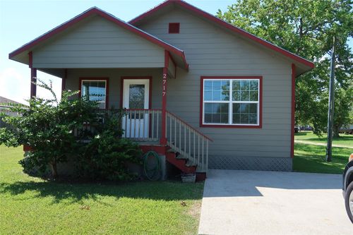 2717 Avenue D, San Leon, TX, 77539 | Card Image