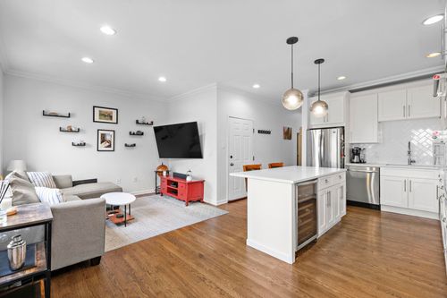 apt-2-509 Willow Ave, Hoboken, NJ, 07030-3983 | Card Image