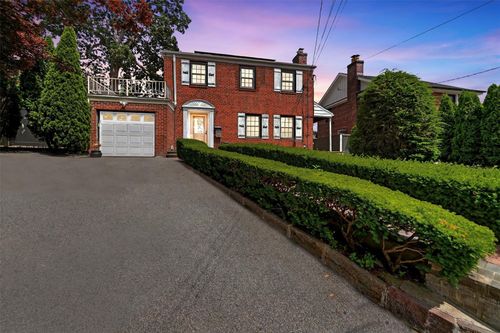 23 Westmoreland Dr, Yonkers, NY, 10704-3513 | Card Image