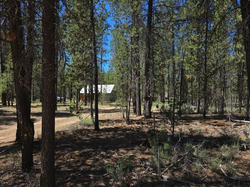 52225 Lechner Ln, La Pine, OR, 97739-9539 | Card Image