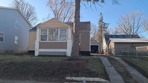 212 W Division Street, Bloomington, IL, 61701 | Card Image