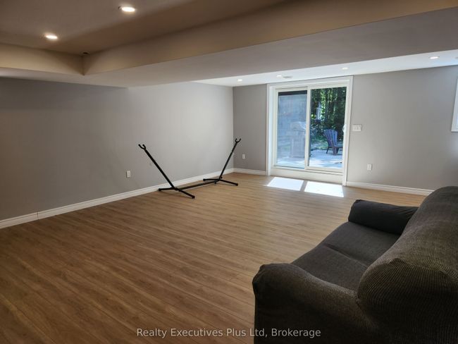 2 Zelia Crt, House other with 3 bedrooms, 2 bathrooms and 4 parking in Tiny ON | Image 15