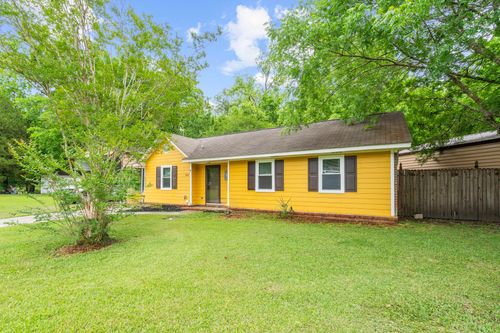 102 Nancy Ln, Summerville, SC, 29485-5525 | Card Image