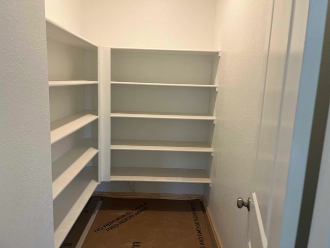 14130 Gallatin St, House other with 4 bedrooms, 3 bathrooms and null parking in Pilot Point TX | Image 8