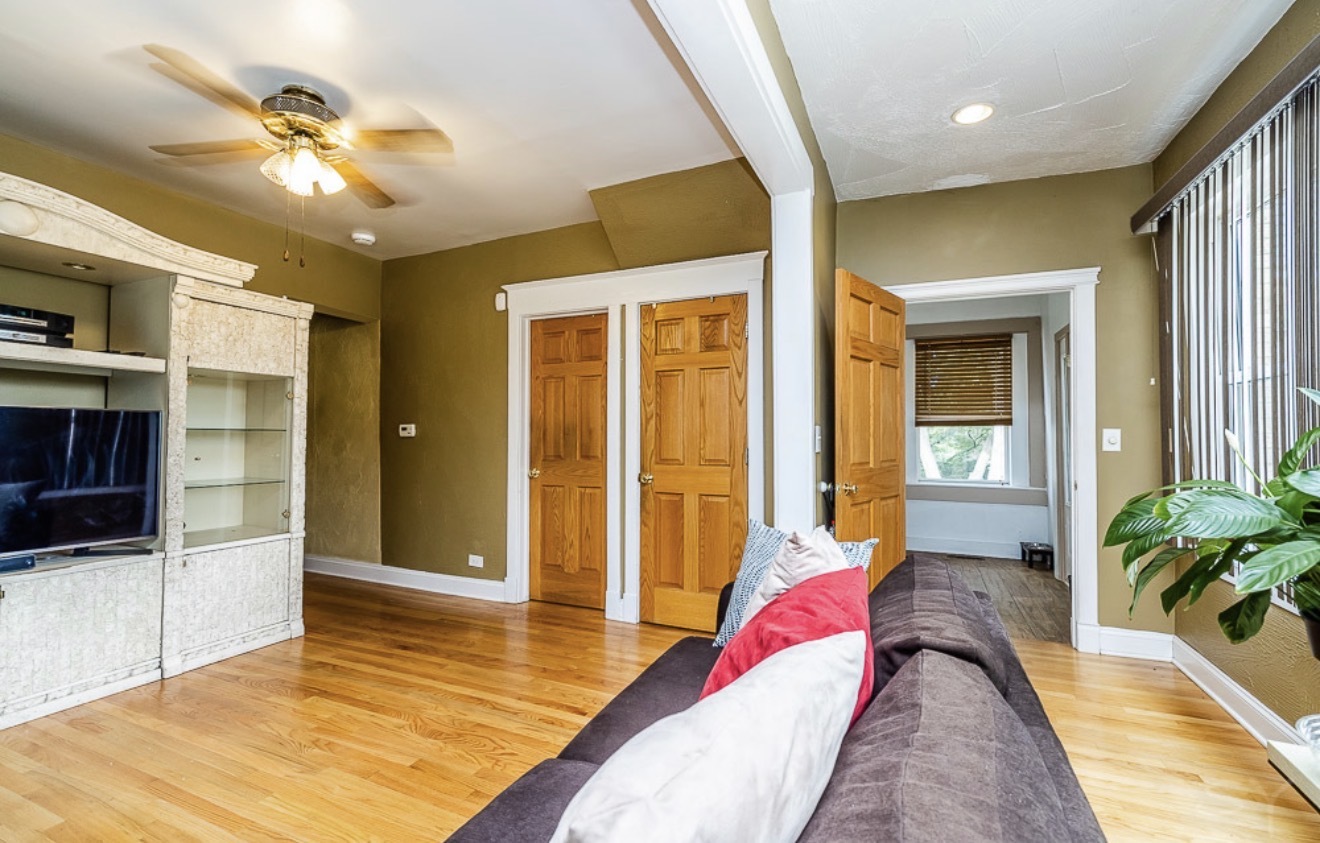 Residential in Evanston 4