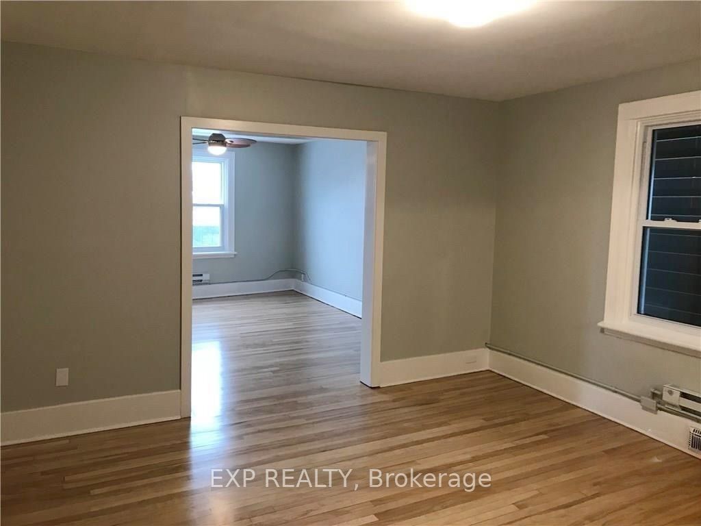 Residential Lease in Carlingwood - Westboro and Area 5