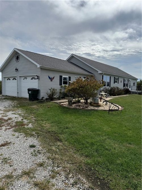 73473 Dunn Rd, Saint Clairsville, OH, 43950-8600 | Card Image