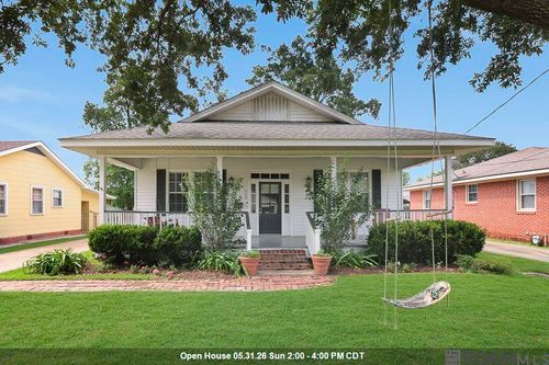 529 Maryland Ave, Port Allen, LA, 70767-2451 | Card Image