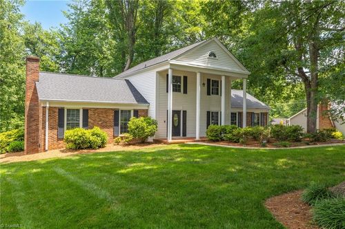 1104 Arbor Ln, Reidsville, NC, 27320-6003 | Card Image