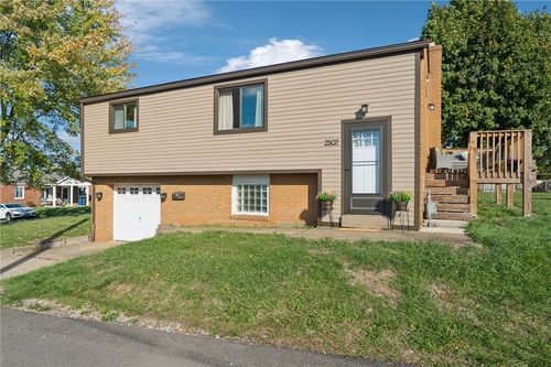 2507 Spinneweber St, Pittsburgh, PA, 15227-1752 | Card Image