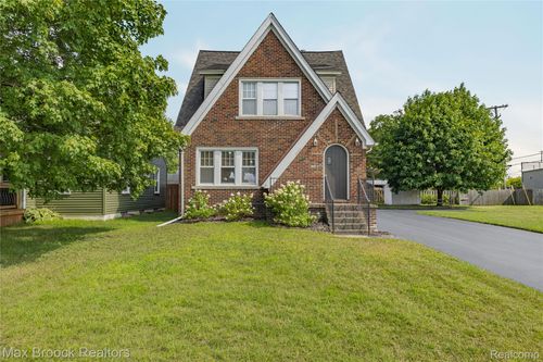 2222 Montroyal Avenue, Waterford Charter Township, MI, 48328 | Card Image