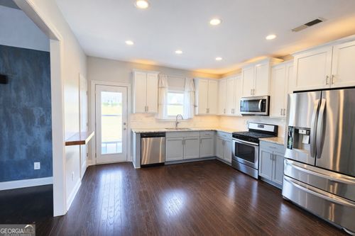 821 Westmoreland Cir Nw, Atlanta, GA, 30318-4446 | Card Image