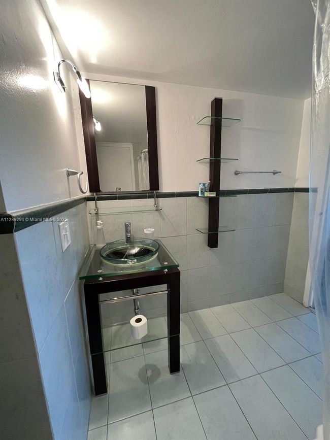 APT-302 - 2345 Ne 135 Th St, Condo with 1 bedrooms, 1 bathrooms and null parking in North Miami FL | Image 5
