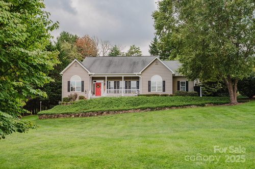 2007 Holly Tree Hl, Hendersonville, NC, 28739-7805 | Card Image