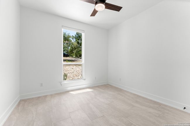1101 Persimmon Pass, House other with 3 bedrooms, 2 bathrooms and null parking in Fischer TX | Image 34