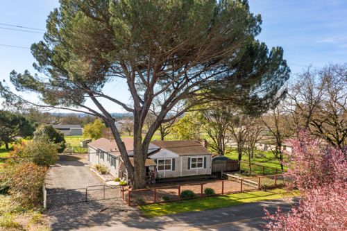 5454 Hall Rd, Santa Rosa, CA, 95401-5567 | Card Image