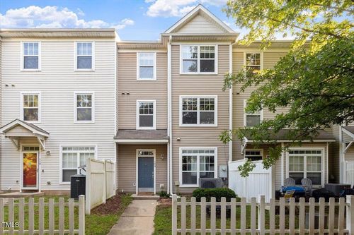 unit-109-330 Gilman Ln, Raleigh, NC, 27610-2487 | Card Image