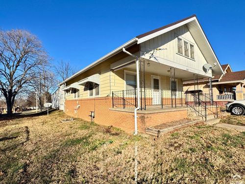 206 E Main St, Highland, KS, 66035-4126 | Card Image