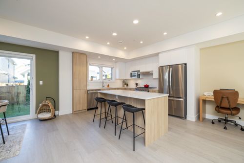 98-7381 Preston Blvd, Mission, BC, V2V0M1 | Card Image