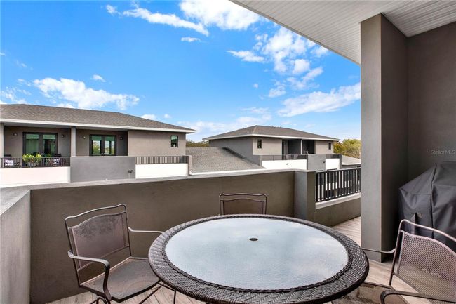 3rd floor lanai | Image 20