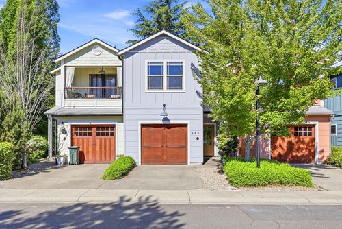692 Se Vine Maple Ln, Grants Pass, OR, 97527-5844 | Card Image