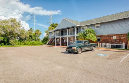 apt-903-200 Country Club Dr, LARGO, FL, 33771-2271 | Card Image