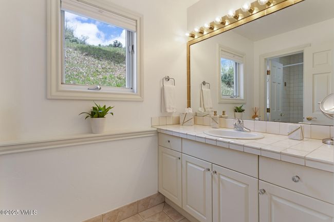 21 Hackamore Rd, Home with 3 bedrooms, 3 bathrooms and null parking in Edwards CO | Image 27