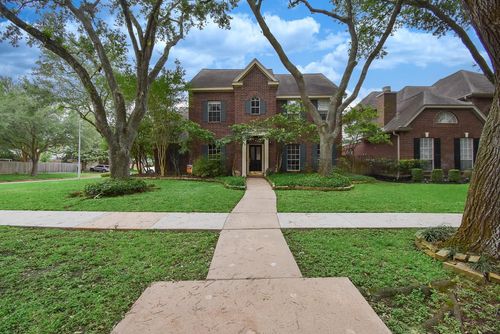 1003 Clarenda Falls Dr, Sugar Land, TX, 77479-5826 | Card Image