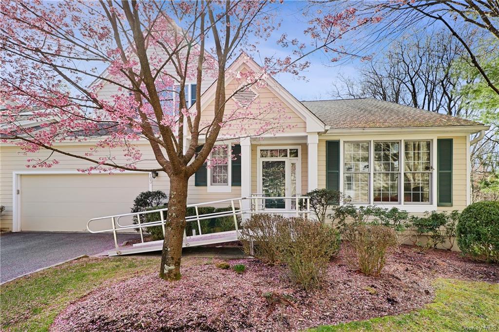 Creekside Rd, Mount Kisco, NY 10549