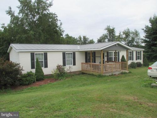 390 Spirit Ln, POINTS, WV, 25437-9521 | Card Image