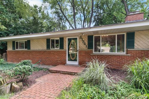 31541 Rocky Crst, Farmington Hills, MI, 48336-1834 | Card Image