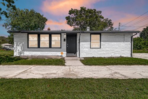 2101 Chase St, Gary, IN, 46404-2967 | Card Image